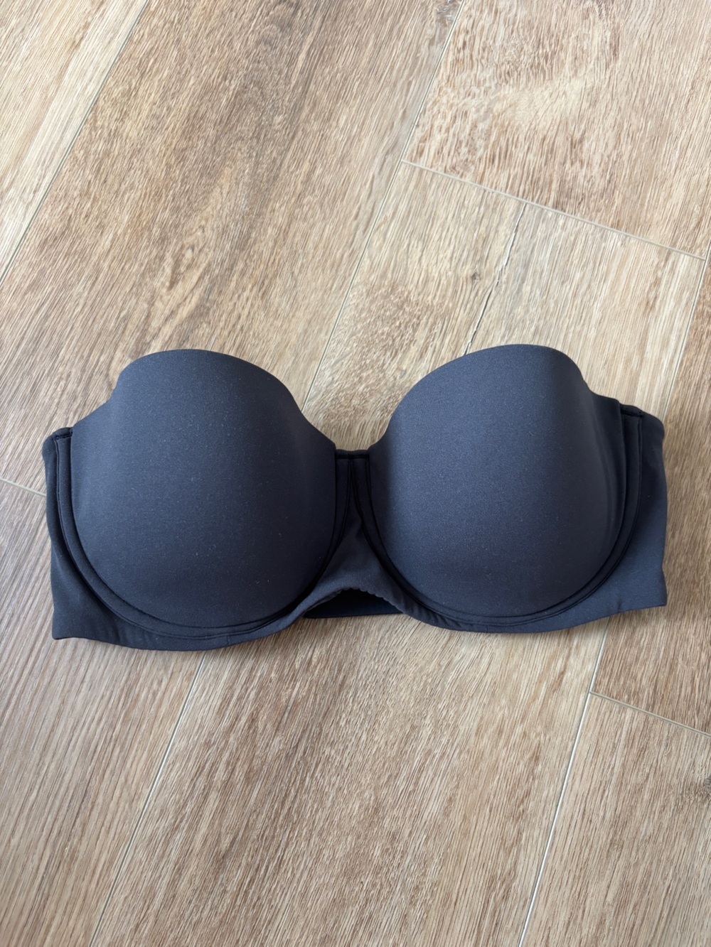 Skims Fits Everybody Black Strapless Bra - 34C - NWOT